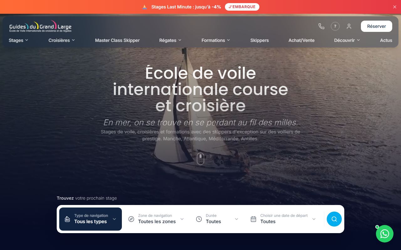 Page d'accueil des Guides du Grand Large : « École de voile internationale course et croisière », voilier au coucher du soleil, recherche de stage par type, zone, durée et date de départ